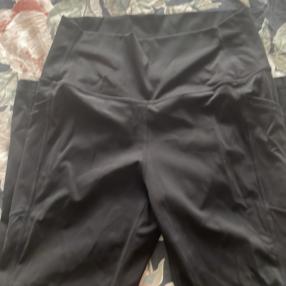 Zyia capri leggings - Picture 2 of 2